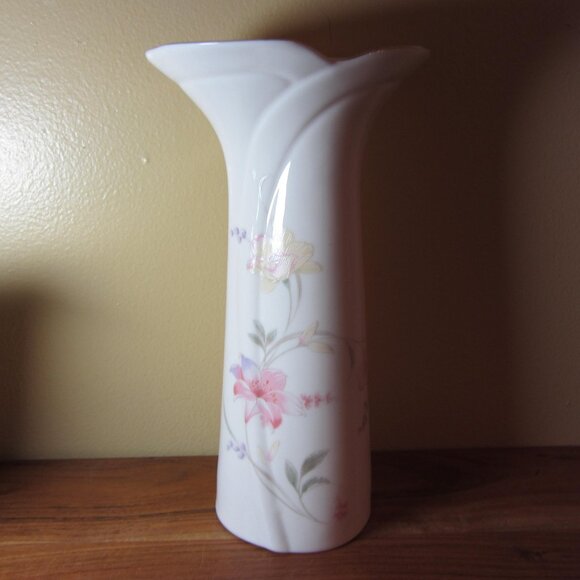 floral vase fine china vintage from Japan (H218) - Picture 1 of 7